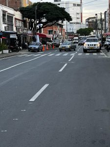 Resultado final de la rehabilitación de un pavimento flexible utilizando geomalla de refuerzo